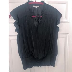 Madison d’ Amelie Paris Med Black Short Sleeve Ruffled Cuff 5”  Waistband V-neck